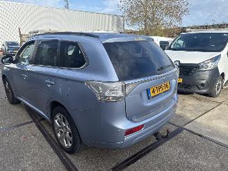 Schadeauto Mitsubishi Outlander 2.0 PHEV Instyle 2014/4