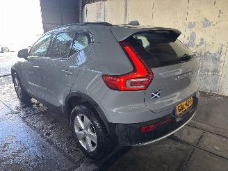 damaged passenger cars Volvo XC40 2.0 b3 Essential, 2024/6