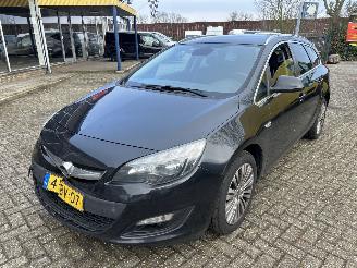 Coche accidentado Opel Astra SPORTS TOURER 1.4 TURBO DESIGN EDITION 2014/6