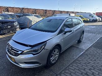 Opel Astra SPORTS TOURER  1.0Online Edition picture 3