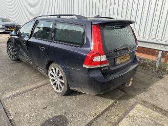 damaged passenger cars Volvo V-70 2.0 D3  Dynamic Edition 2015/12