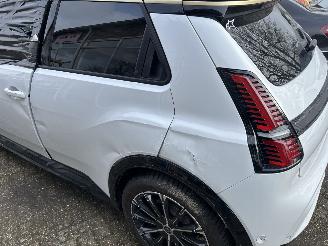 Renault 5 COMFORT RANGE ICONIC CINQ 52KWH picture 7