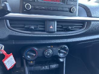 Kia Picanto 1.0 CVVT ECONOMY PLUSLINE picture 8