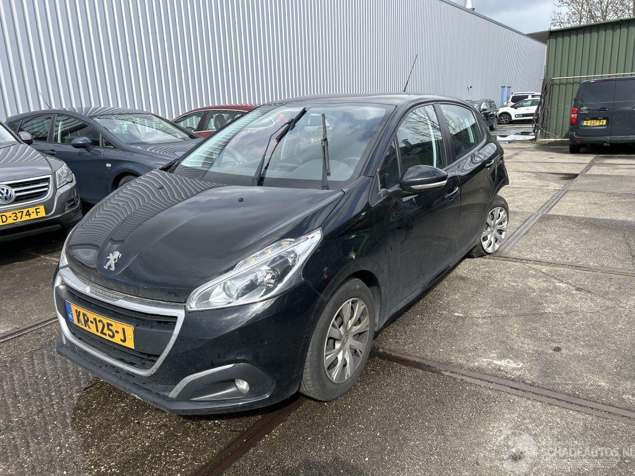 Peugeot 208 1.2 PURETECH LION