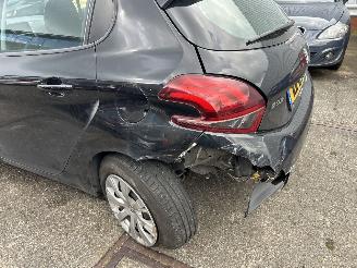 Peugeot 208 1.2 PURETECH LION picture 7