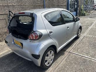 Toyota Aygo 1.0 12V ACCESS picture 2