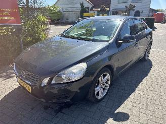 Schadeauto Volvo S-60 1.6 T3  Kintetic 2011/9