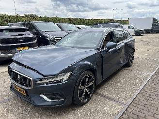 krockskadad bil auto Volvo V-60 2.0 T6 PLUG IN HYBRID AWD PLUS BRIGHT 2024/7