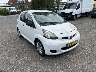 skadebil auto Toyota Aygo 1.0 12V  ACCESS 2009/3