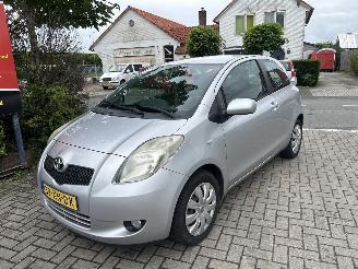 damaged passenger cars Toyota Yaris 1.3 VVTI SOL 2007/7