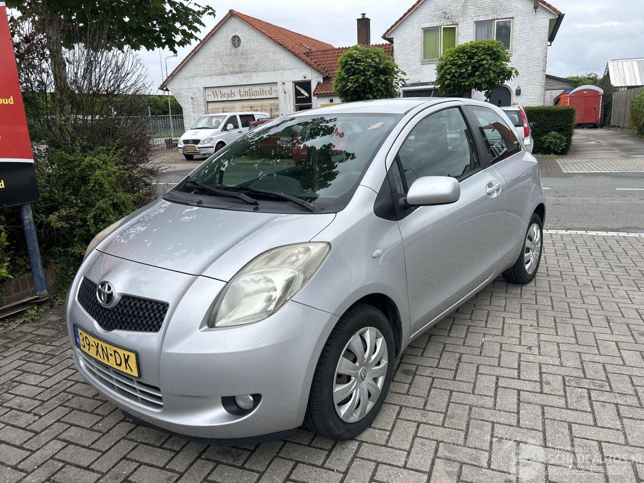 Toyota Yaris 1.3 VVTI SOL