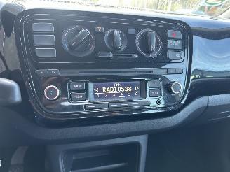 Volkswagen Up! 1.0 HIGH UP picture 10