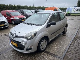 Schadeauto Renault Twingo 10.2 16V  PARISIENNE 2014/6