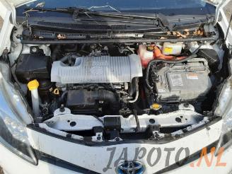 Toyota Yaris Yaris III (P13), Hatchback, 2010 / 2020 1.5 16V Hybrid picture 12