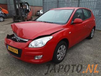 Salvage car Hyundai I-30 i30 (FD), Hatchback, 2007 / 2011 1.4 CVVT 16V 2008/11