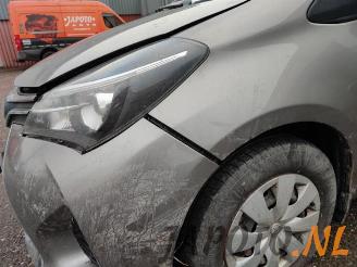 Toyota Yaris Yaris III (P13), Hatchback, 2010 / 2020 1.0 12V VVT-i picture 8