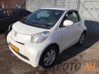 Vrakbiler auto Toyota iQ iQ, Hatchback 3-drs, 2009 / 2015 1.0 12V VVT-i 2009/4