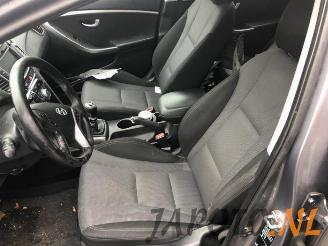 Hyundai I-30 i30 (GDHB5), Hatchback, 2011 1.6 CRDi 16V VGT picture 13