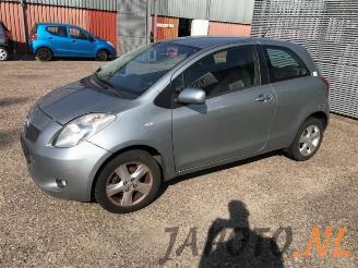 Auto da rottamare Toyota Yaris Yaris II (P9), Hatchback, 2005 / 2014 1.3 16V VVT-i 2007/4