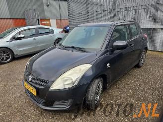 Coche siniestrado Suzuki Swift Swift (ZA/ZC/ZD), Hatchback, 2010 / 2017 1.2 16V 2011/5