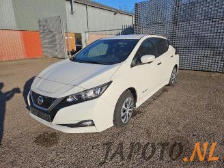 Vrakbiler auto Nissan Leaf Leaf (ZE1), Hatchback, 2017 39/40kWh 2019/3