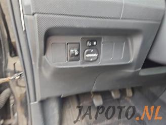 Toyota Auris Auris (E15), Hatchback, 2006 / 2012 1.6 Dual VVT-i 16V picture 13