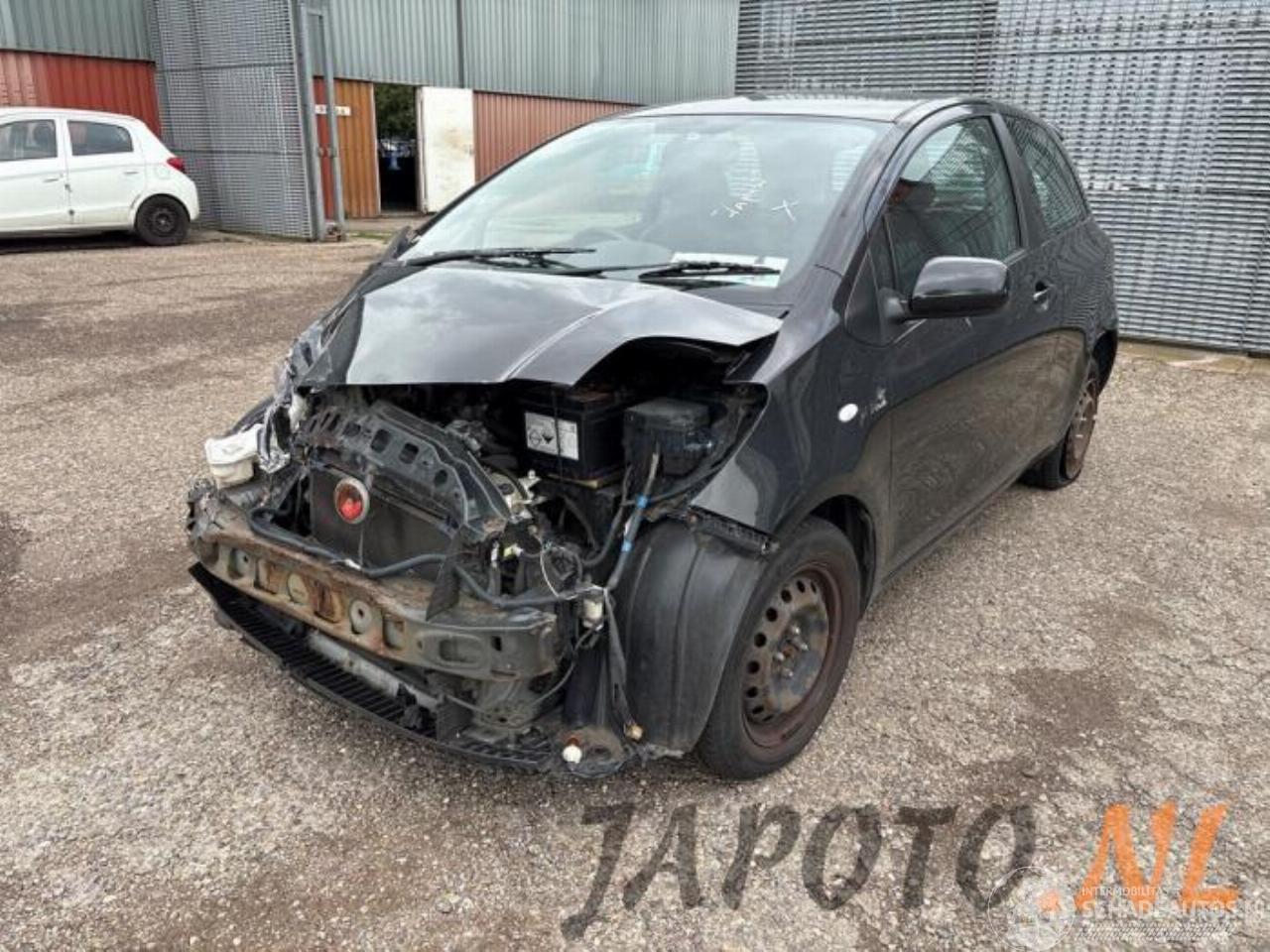 Toyota Yaris Yaris II (P9), Hatchback, 2005 / 2014 1.3 16V VVT-i
