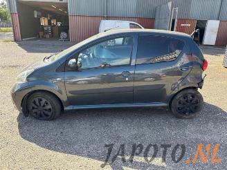 Toyota Aygo Aygo (B10), Hatchback, 2005 / 2014 1.0 12V VVT-i picture 2