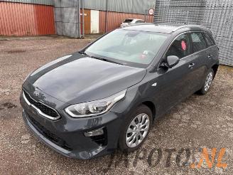 Uttjänta bilar auto Kia Cee d  2020/4