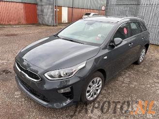 Autoverwertung Kia Cee d Ceed Sportswagon (CDF), Combi 5-drs, 2018 1.0i T-GDi 12V 2020
