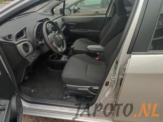 Toyota Yaris Yaris III (P13), Hatchback, 2010 / 2020 1.0 12V VVT-i picture 9