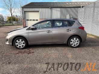 Toyota Auris Auris (E18), Hatchback 5-drs, 2012 / 2019 1.6 Dual VVT-i 16V picture 2