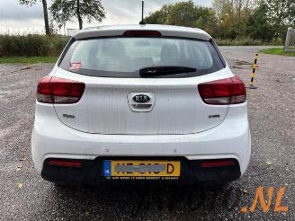 Kia Rio Rio IV (YB), Hatchback, 2017 1.0i T-GDi 100 12V picture 4