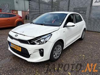 Auto da rottamare Kia Rio Rio IV (YB), Hatchback, 2017 1.0i T-GDi 100 12V 2017/6