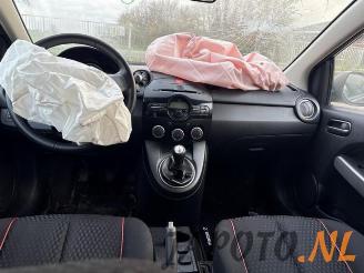 Mazda 2 2 (DE), Hatchback, 2007 / 2015 1.3 16V S-VT picture 9