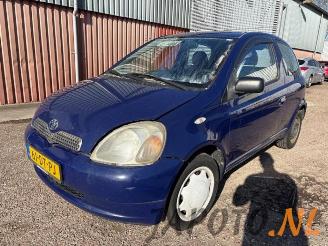 Vrakbiler auto Toyota Yaris Yaris (P1), Hatchback, 1999 / 2005 1.3 16V VVT-i 2000/1