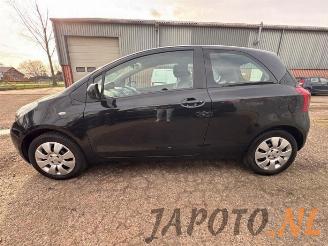 Toyota Yaris Yaris II (P9), Hatchback, 2005 / 2014 1.3 16V VVT-i picture 2