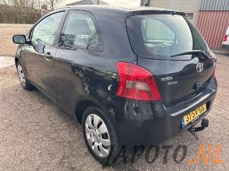 Toyota Yaris Yaris II (P9), Hatchback, 2005 / 2014 1.3 16V VVT-i picture 3