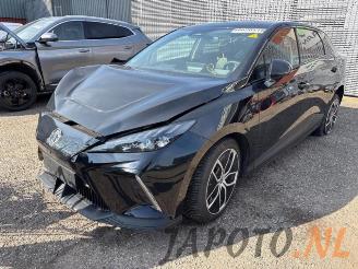 Coche siniestrado MG MG4  2025/7