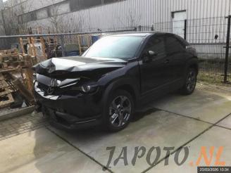 Coche siniestrado Mazda MX-30 MX-30, SUV, 2020 e-SkyActiv 145 2020/12