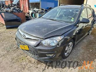 Hyundai I-30 i30 Crosswagon (WWH), Combi, 2007 / 2012 1.4 CVVT 16V picture 2