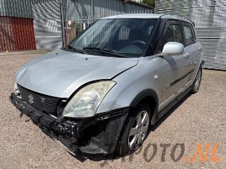 Coche siniestrado Suzuki Swift Swift (ZA/ZC/ZD1/2/3/9), Hatchback, 2005 / 2015 1.3 VVT 16V 2008/9