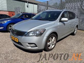 Coche siniestrado Kia Cee d Cee'd Sporty Wagon (EDF), Combi, 2007 / 2012 1.4 16V 2010/5
