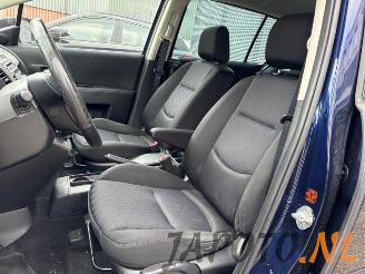Mazda 5 5 (CR19), MPV, 2004 / 2010 2.0 CiDT 16V Normal Power picture 14