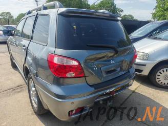 Mitsubishi Outlander Outlander (CU), SUV, 2001 / 2007 2.0 16V 4x2 picture 2