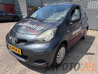 Vrakbiler auto Toyota Aygo Aygo (B10), Hatchback, 2005 / 2014 1.0 12V VVT-i 2011/2