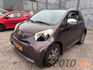 Coche siniestrado Toyota iQ iQ, Hatchback 3-drs, 2009 / 2015 1.0 12V VVT-i 2010/4