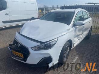 Coche siniestrado Hyundai I-30 i30 Wagon (PDEF), Combi, 2017 1.0 T-GDI 12V 2019/3