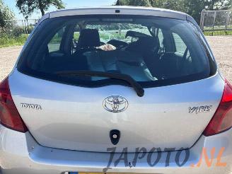 Toyota Yaris Yaris II (P9), Hatchback, 2005 / 2014 1.3 16V VVT-i picture 14