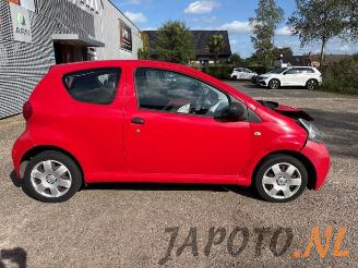 Toyota Aygo Aygo (B10), Hatchback, 2005 / 2014 1.0 12V VVT-i picture 6